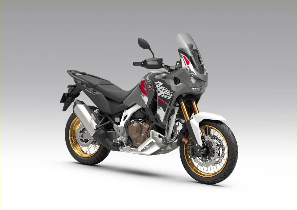 Africa Twin Adventure Sports ES in der Seitenansicht mit 24,8-Liter-Tank