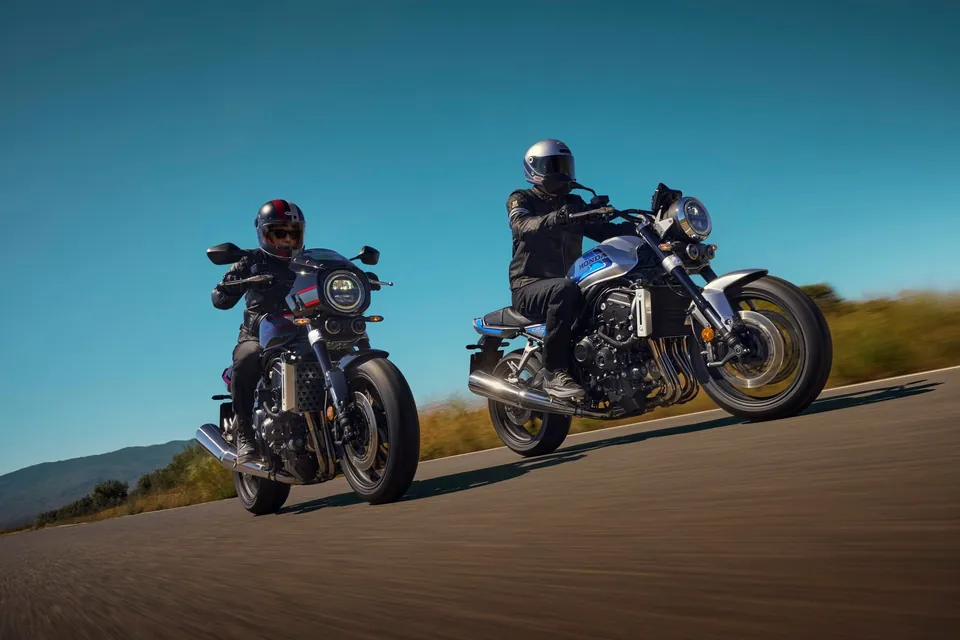 Honda CB1000F mit klassisch geformtem Tank und schlichtem Schalldämpfer