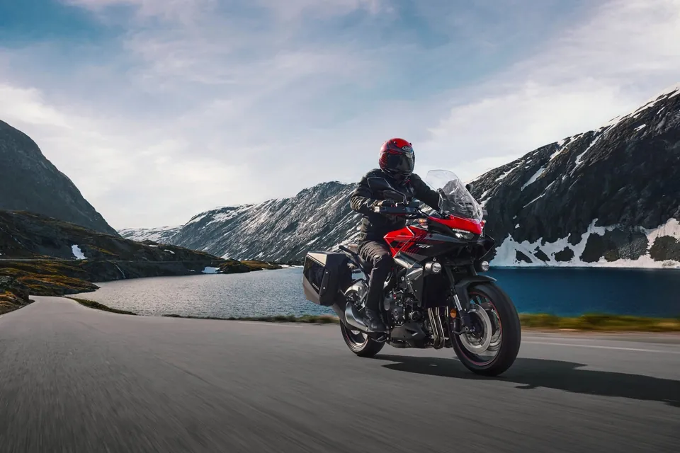 CB1000GT von Honda mit verstellbarem Windschild aus Durabio