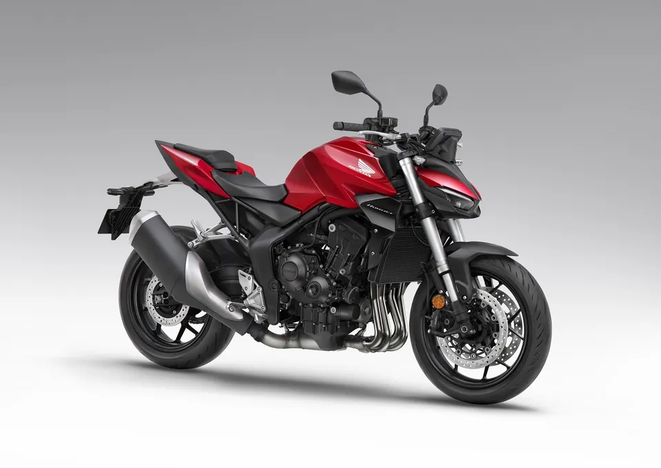 Honda Hornet 1000 als unverkleidetes Motorrad mit Upside-down-Gabel von Showa