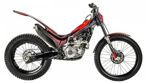 Montesa Cota 260 Trial-Motorrad mit 259 ccm im Gelände