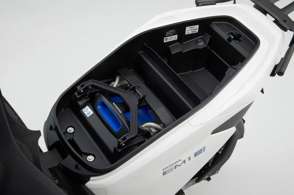 Honda EM1 e: mit Mobile Power Pack e: für kurze Stadtwege