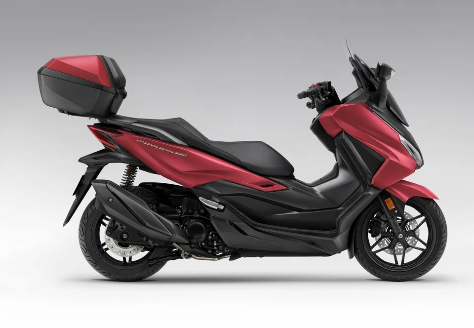 Honda Roller Forza 350 mit 330 ccm für Ausweis A beschränkt
