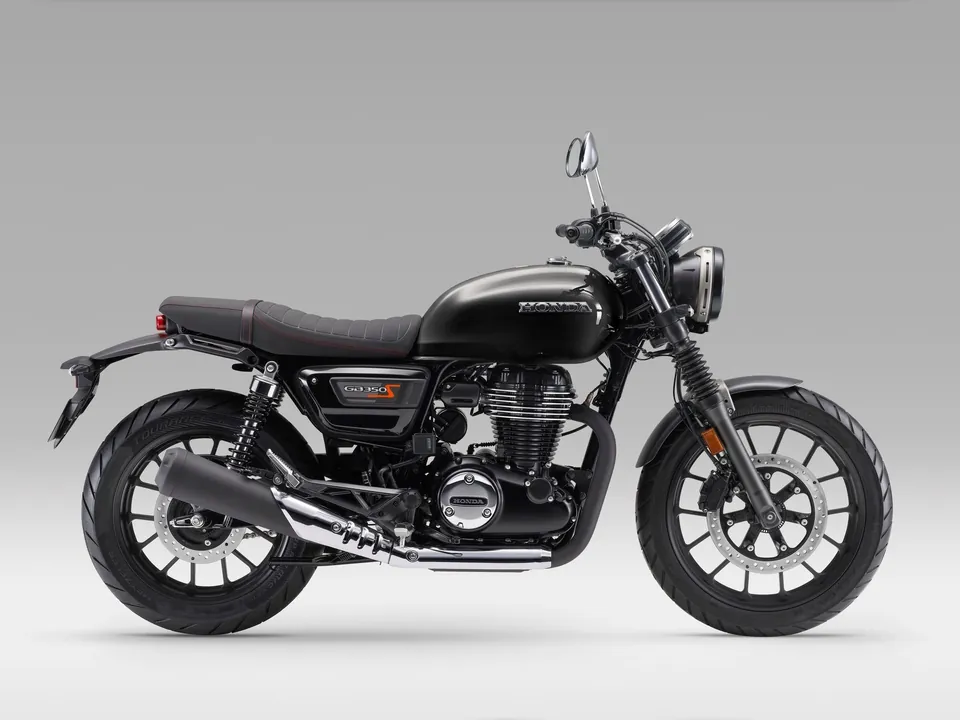 Honda GB350S mit 19-Zoll-Vorderrad und Faltenbälgen an der Gabel