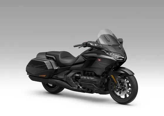 Gold Wing von Honda mit Seitenkoffern und elektrisch verstellbarem Windschild