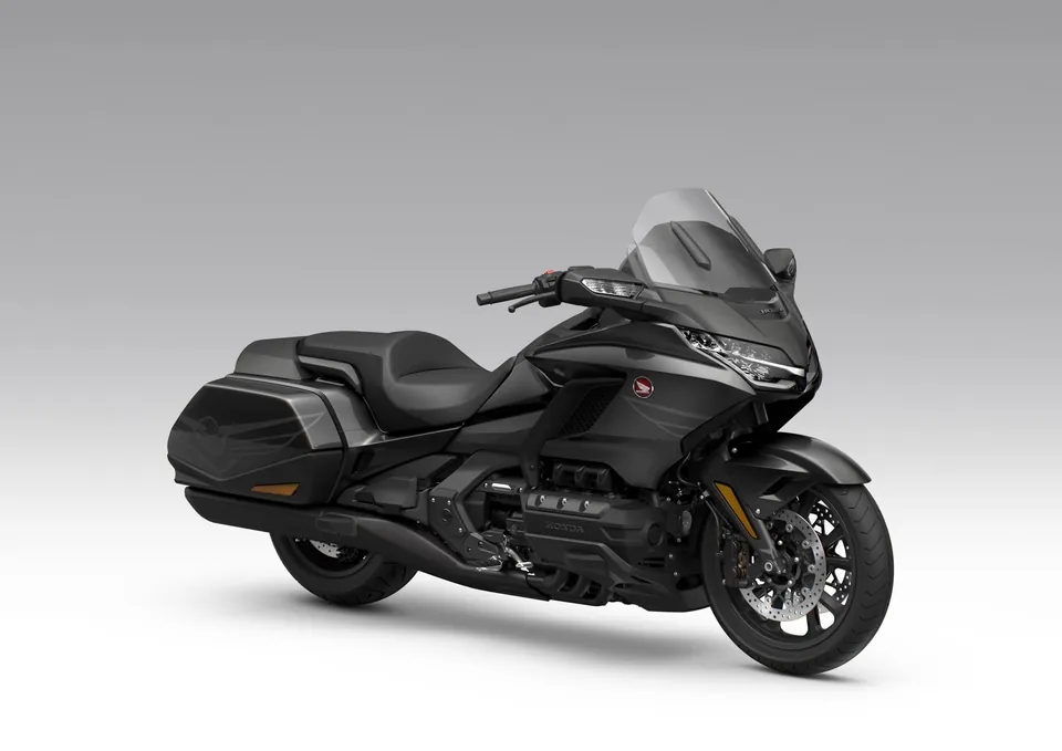 Gold Wing von Honda mit Seitenkoffern und elektrisch verstellbarem Windschild