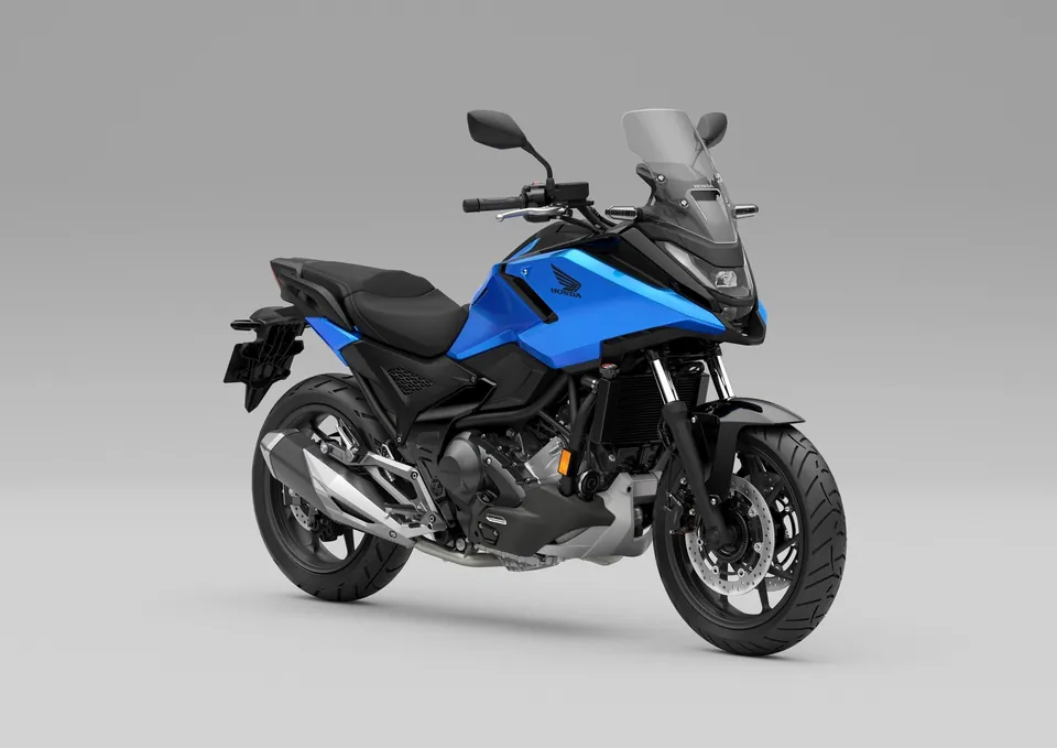 NC750X von Honda mit LED-Scheinwerfer und 5-Zoll-TFT