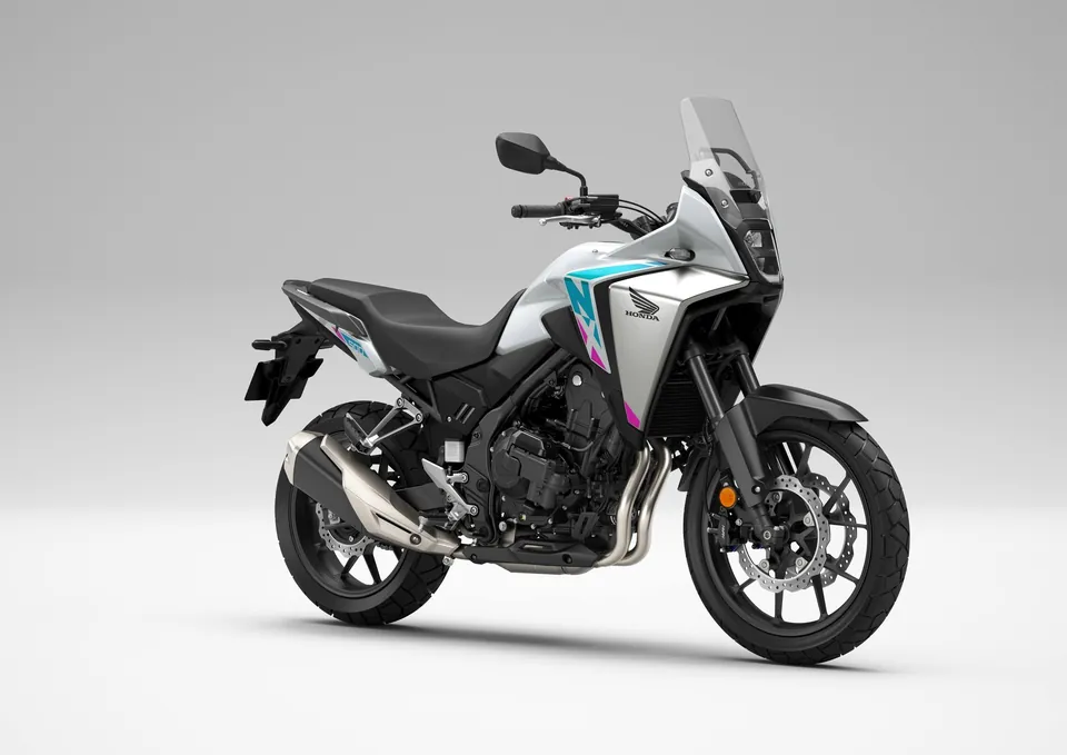 NX500 E-Clutch von Honda in der Seitenansicht